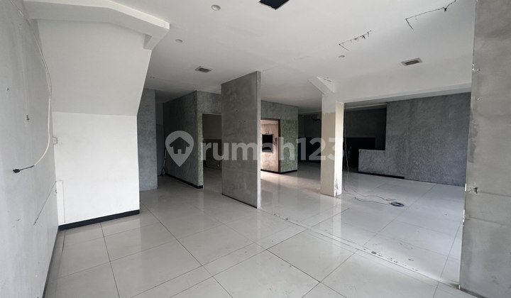 Shop House Beverly Park Near Mayjend Sungkono, Dukuh Kupang 2