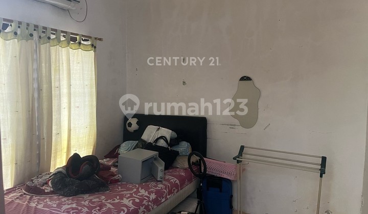 For Sale Strategic House Attractive Price in Bintaro Jaya 2