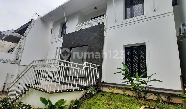 Rumah 2 Lantai di Jalan Erlangga, Jakarta Selatan 2