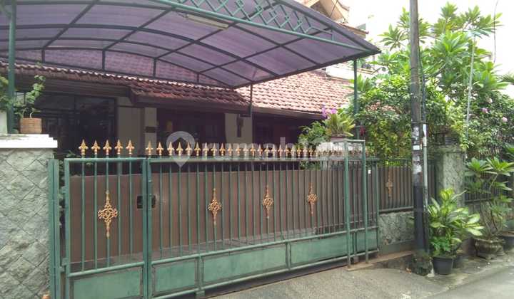 Rumah SHM Jalan Ciniru Kebayoran Baru, Jakarta Selatan