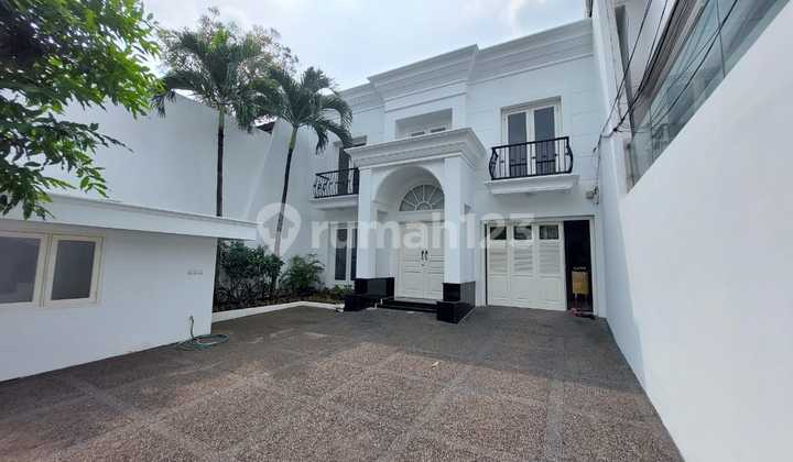 Rumah Di sewakan Bagus Kebayoran Baru, Jakarta Selatan Rumah Di sewakan Bagus Kebayoran Baru, Jakarta Selatan