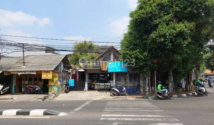 Rumah di Jalan Pal Merah Barat Kebayoran Lama, Jakarta Selatan 1