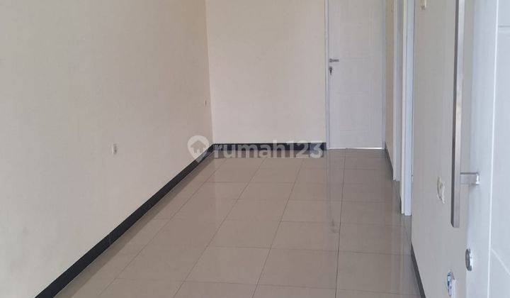  Kontrakan Rumah Unfurnished di TKI 5 , Taman Kopo Indah 1