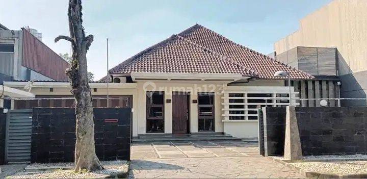 Rumah Mewah Asri Bagus di Jl. Gatot Subroto, Malabar, Kec. Lengkong, Kota Bandung, Jawa Barat, Gatot Subroto SHM 1