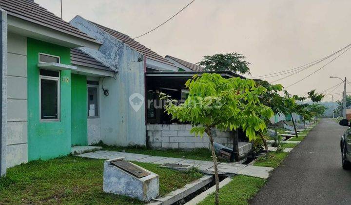  Rumah SHM  depan sport Club bonus lebihan tanah yg luas di Cluster Park Lane Citra Maja 2