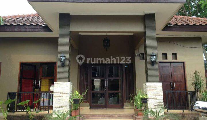 Rumah Besar Asri dengan workshop luas cocok untuk usaha nego sampai deal di Taman Fasco, Maruga 1