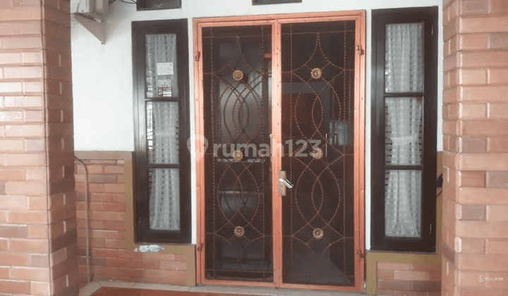 Rumah Perum Jatijajar Simpangan Depok Semi Furnished Shm  1