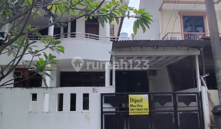 Rumah di Villa Melati Mas Serpong Utara Depan Taman Luas Nyaman