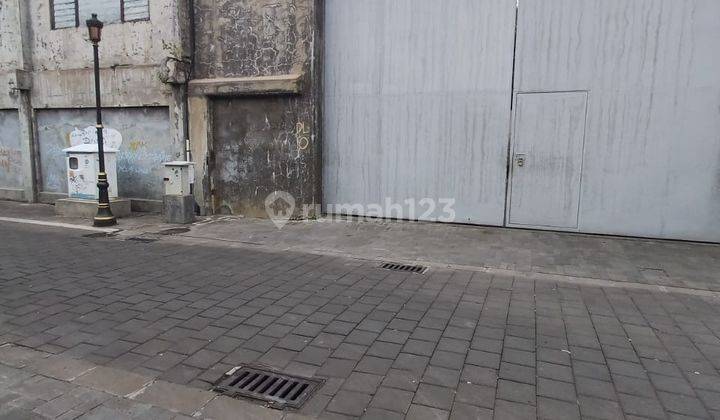 Gudang Strategis Lokasi Pinggir jalan  di Tanjung Mas, Semarang 1