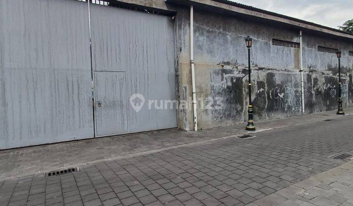Gudang Strategis Lokasi Pinggir jalan  di Tanjung Mas, Semarang 2