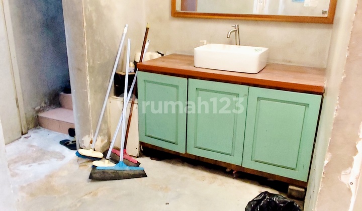 Strategic Shop House for Sale - Orlin Arcade, Graha Raya Bintaro 2