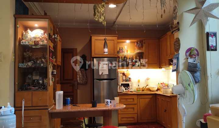 Rumah 2 Lantai Bagus Semi Furnished SHM di Giri Loka, Tangerang Rumah 2 Lantai Bagus Semi Furnished SHM di Giri Loka, Tangerang