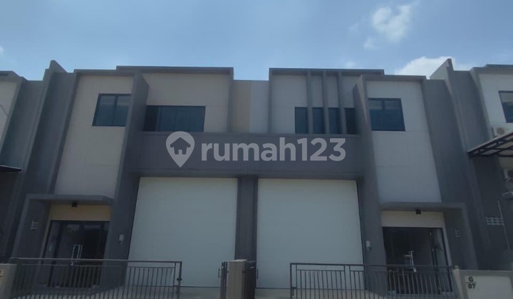 Spacious Warehouse and Who Uses It in Taman Tekno, BSD, Serpong.