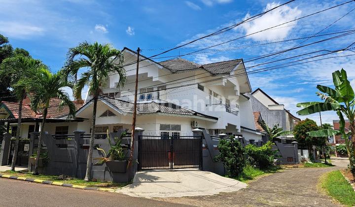 Rumah Kos 12 Kamar Murah Bagus di Griya Loka, BSD City, Tangerang Rumah Kos 12 Kamar Murah Bagus di Griya Loka, BSD City, Tangerang