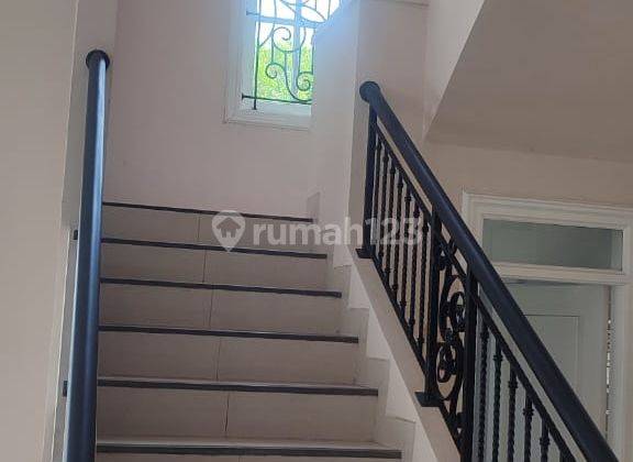 Rumah Hook 2 Lantai Di Papandayan Gajahmungkur Kota Semarang  1