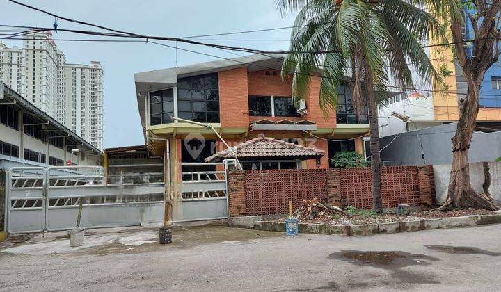 Gudang Rapi Siap Pakai Dengan Jalan depan Besar, Muat Container 40 feet 1