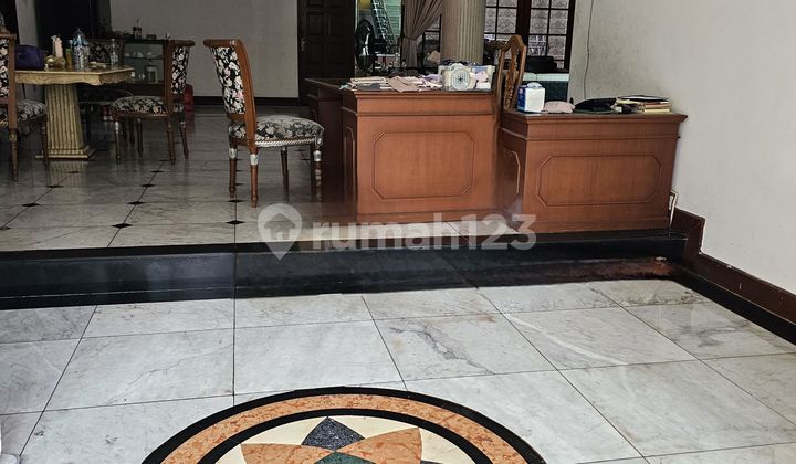 RUMAH HADAP BARAT DI CLUSTER ELITE SUNTER