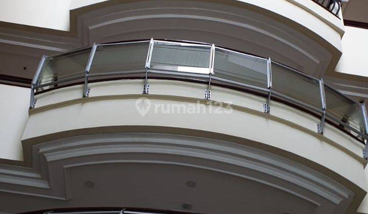 APARTEMEN BUMIMAS DIJUAL/DISEWA FULL FURNISH DEKAT JIS 2