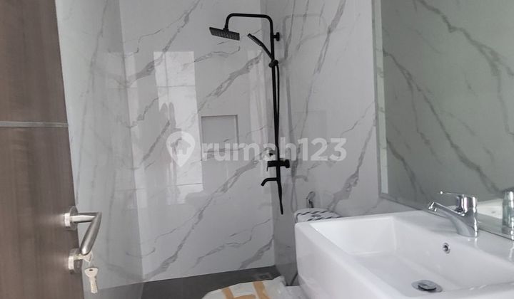 MINIMALIS BRAND NEW HADAP BARAT DI DANAU AGUNG 2