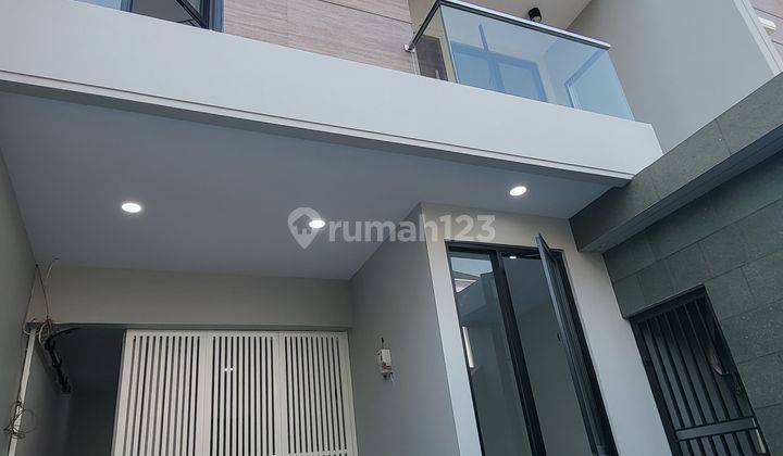 Minimalis Brand New Style Dengan Jalan Depan Lebar 1