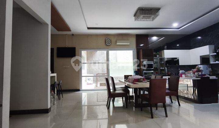 Rumah Classic Modern di Cluster Strategis