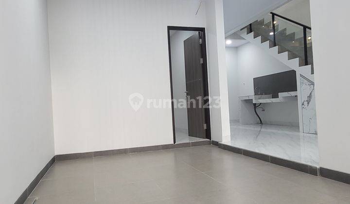 Minimalis Brand New Style Dengan Jalan Depan Lebar 2