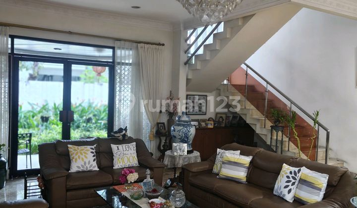 Rumah Kuningan Jaksel. Jalan Depan Besar Lokasi Dekat Mall dan Perkantoran