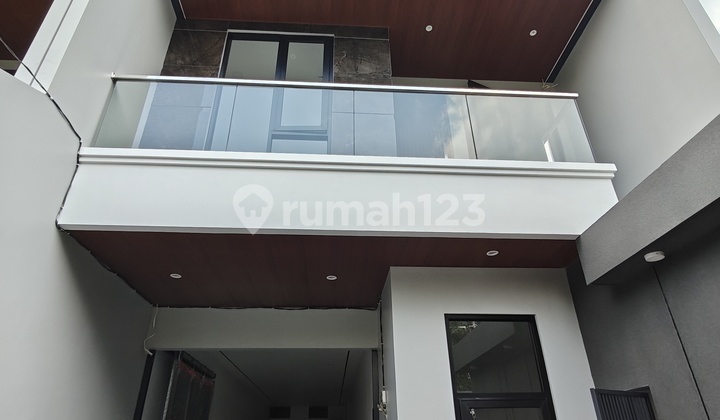 Brand New Minimalis Bagus Banget !!!