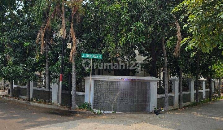 Rumah Hoek Depan Taman Di Janur Indah 2