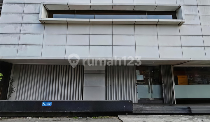 Ruko Gandeng Hadap Jalan Raya Pusat Kuliner di Sunter