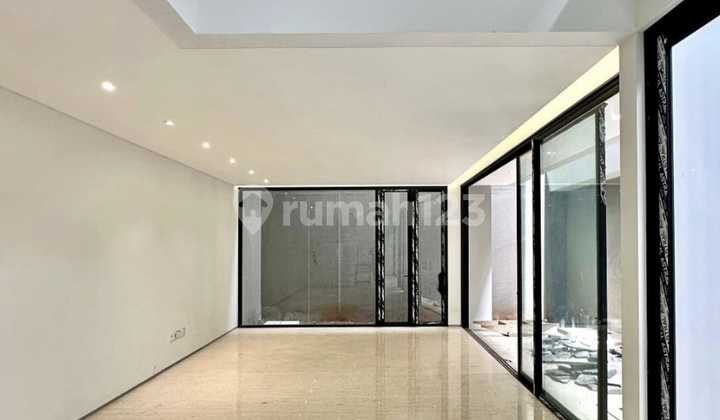 Brand New Minimalis di Komplek Elite Simprug 2