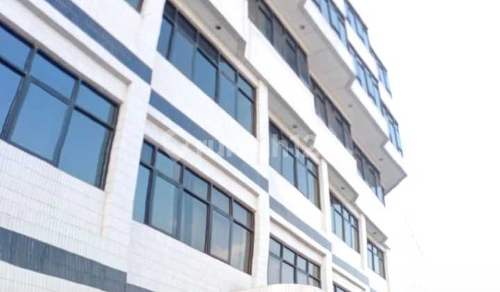 Gedung Di Jalan Raya Gajah Mada Siap Pakai