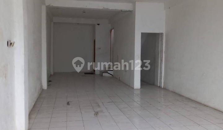3-Storey Shop House Facing Main Road, 88m², Pulo Gadung, East Jakarta 2