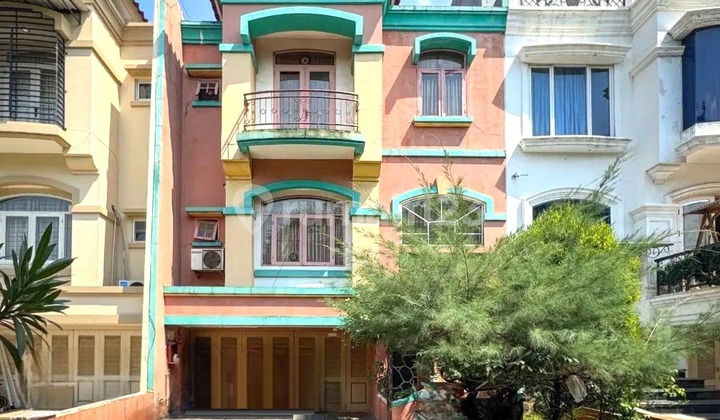Rumah 3lt luas 120m type 4KT Sunter Mediterania Jakarta Utara Rumah 3lt luas 120m type 4KT Sunter Mediterania Jakarta Utara