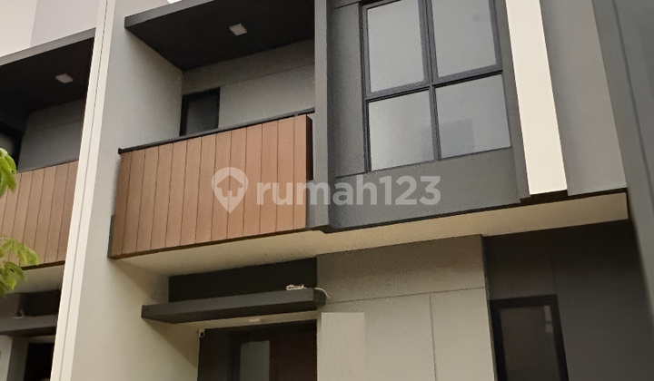 Regia Cluster House 2Floors 6X11 66M 4Bedrooms Scg Summarecon Crown Gading