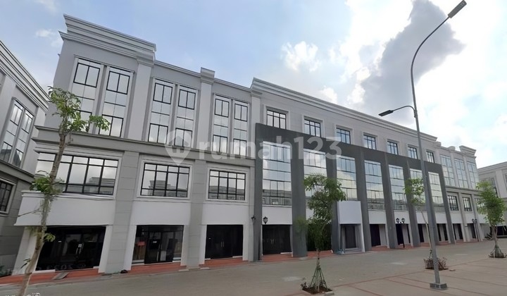 Sedayu City Shop House, 4 Floors, 4.3x15, Kelapa Gading, North Jakarta Sedayu City Shop House, 4 Floors, 4.3x15, Kelapa Gading, North Jakarta