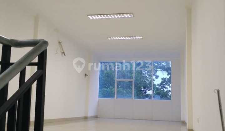 Gedung / Tempat Usaha di Jual Murah