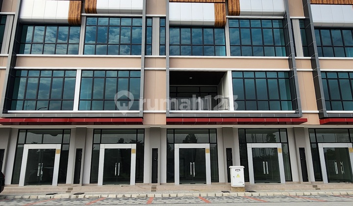 Disewakan Ruko 3 Lantai di Crystal Boulevard Kondisi Bagus Siap Huni Terawat Lokasi Strategis Seberang Fly Over dan Dekat Summarecon Mal Bekasi Disewakan Ruko 3 Lantai di Crystal Boulevard Kondisi Bagus Siap Huni Terawat Lokasi Strategis Seberang Fly Over dan Dekat Summarecon Mal Bekasi