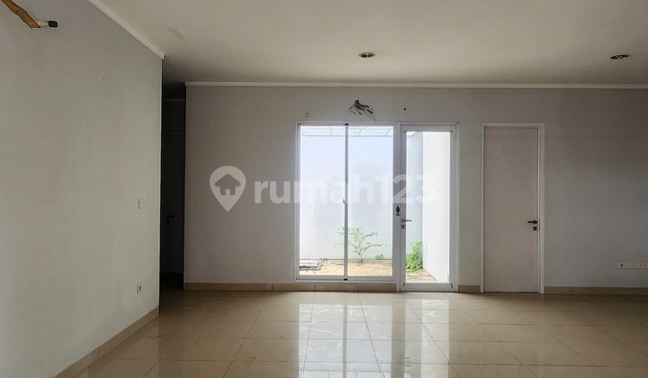 Jual Best Deal Rumah 2 Lantai Ukuran Besar Kondisi Bagus Siap Huni Dekat Clubhouse Bluebell Residence dan Dekat Summarecon Mal Bekasi 2
