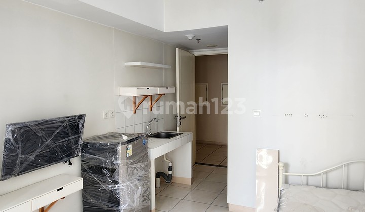 Jual Cepat Tipe Studio Semi Furnished Bagus View Kolam Renang di Apartemen The Springlake Menara Davalia Dekat Summarecon Mal Bekasi Jual Cepat Tipe Studio Semi Furnished Bagus View Kolam Renang di Apartemen The Springlake Menara Davalia Dekat Summarecon Mal Bekasi