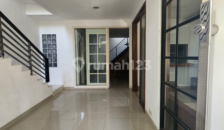 For Sale: 2-Story House, Well Renovated, Semi-Furnished, SHGB, Near Clubhouse Palm Residence and Summarecon Mall Bekasi.