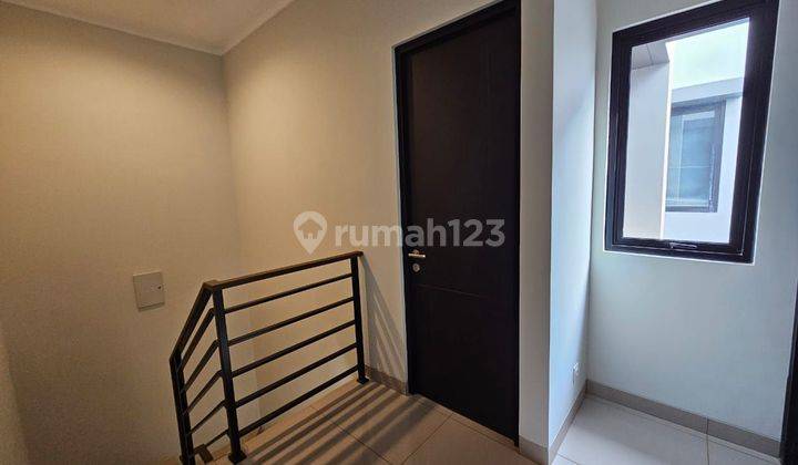 Jual Cepat Rumah 2 Lantai Kondisi  2