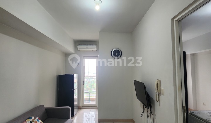 For Sale Cheap The Springlake Apartment 2 Bedroom Type Furnished Low Floor Certificate View Summarecon Mal Bekasi 2