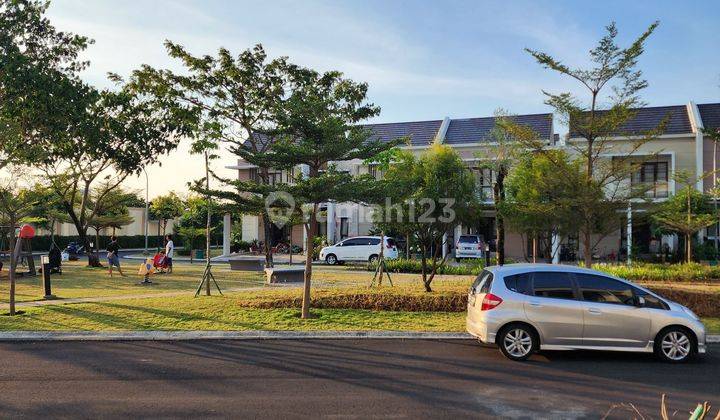 HARGA MURAH RUMAH 2 LANTAI DI BURGUNDY RESIDENCE, KAWASAN THE ORCHARD SUMMARECON BEKASI, LOKASI BAGUS HADAP TAMAN YANG LUAS  2