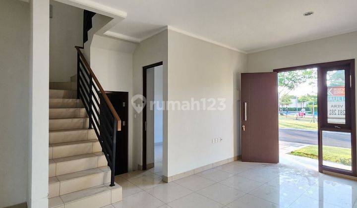 HARGA MURAH RUMAH 2 LANTAI DI BURGUNDY RESIDENCE, KAWASAN THE ORCHARD SUMMARECON BEKASI, LOKASI BAGUS HADAP TAMAN YANG LUAS  2