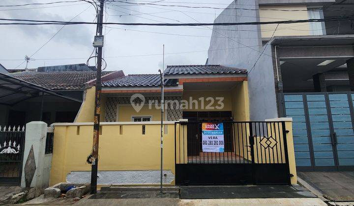 DISEWAKAN RUMAH SUDAH RENOVASI DENGAN KONDISI BARU, BERSIH DAN LAYAK HUNI 1
