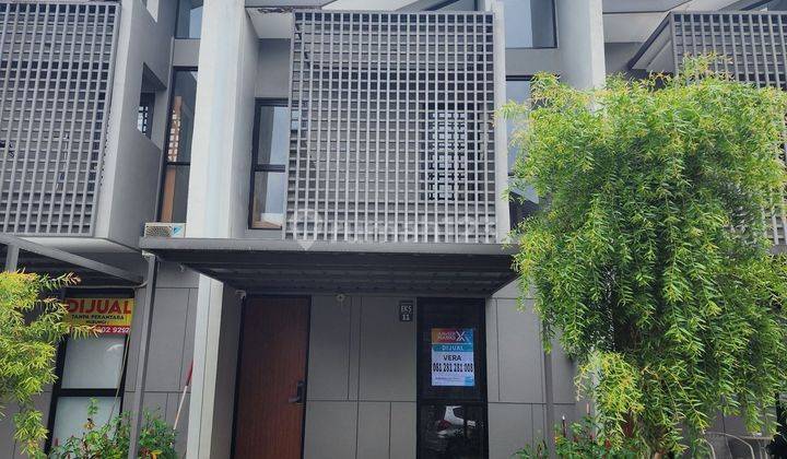 HARGA NEGO RUMAH 2 LANTAI, FULL FURNISHED, KONDISI BAGUS DAN SIAP HUNI DI CLUSTER O2 GRANDWISATA 1