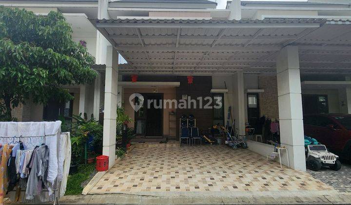 JUAL RUGI RUMAH 2 LANTAI SUDAH RENOVASI DAN SEMI FURNISHED DI BURGUNDY RESIDENCE, THE ORCHARD SUMMARECON BEKASI 2