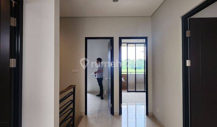 Rumah Baru 2 Lantai Siap Huni View Taman Dapat Kanopi Carport Dan 4+1kt Di Mulberry Residence, The Orchard Summarecon Bekasi 2