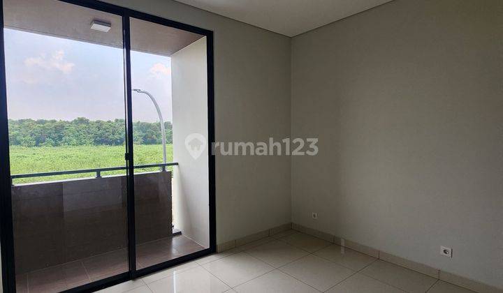 Rumah Baru 2 Lantai Siap Huni View Taman Dapat Kanopi Carport Dan 4+1kt Di Mulberry Residence, The Orchard Summarecon Bekasi 2